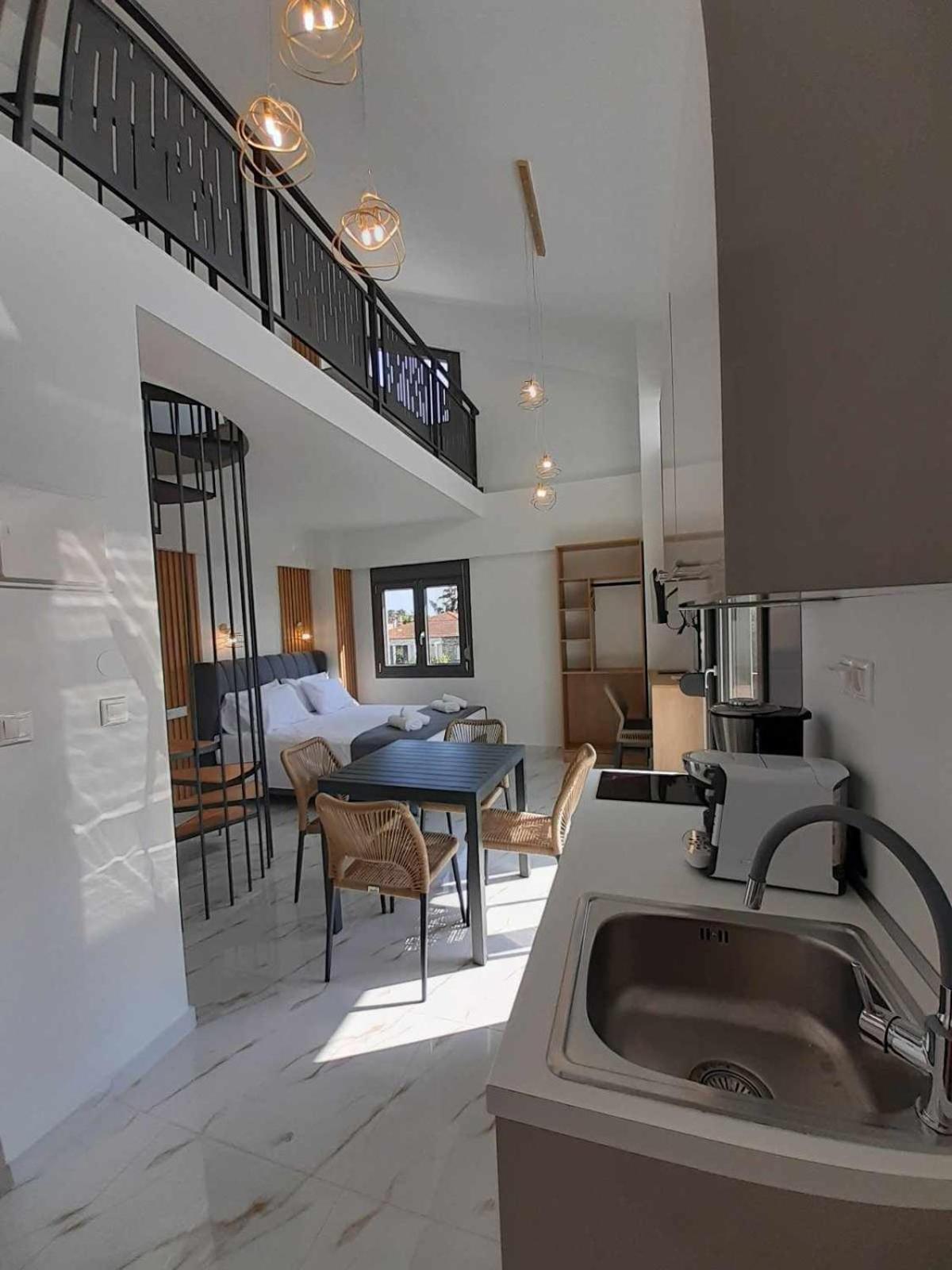 Acta Luxury Rooms Никити Екстериор снимка